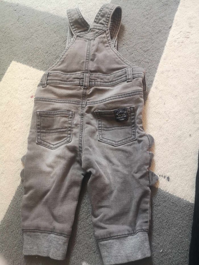 Salopette tire la langue - photo numéro 4