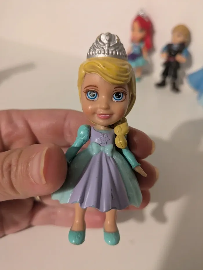 Lot de princesses Disney - photo numéro 8