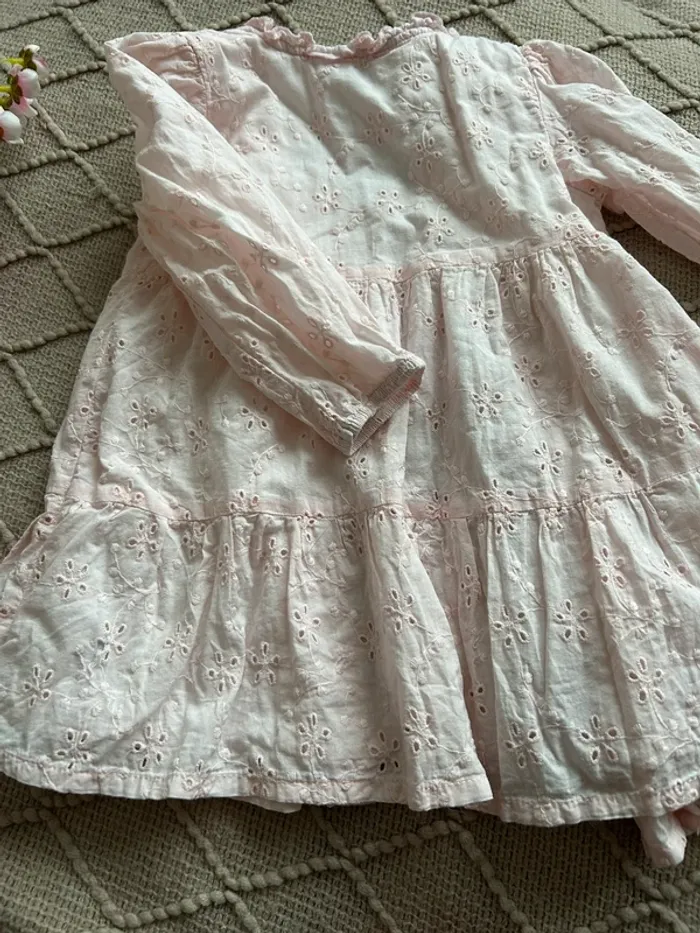 Robe broderie rose 24 mois - photo numéro 4
