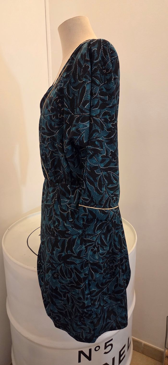 Robe Cache Cache fluide bleu canard & doré – style portefeuille – taille élastique – excellent état - photo numéro 3