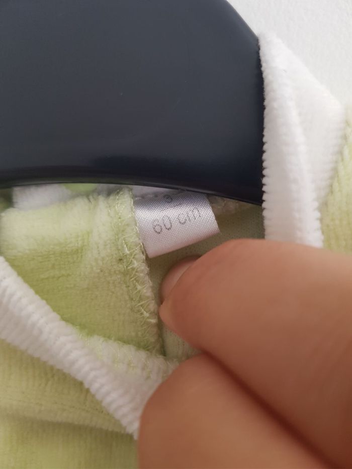 Pyjama en velours taille 3 mois - photo numéro 3