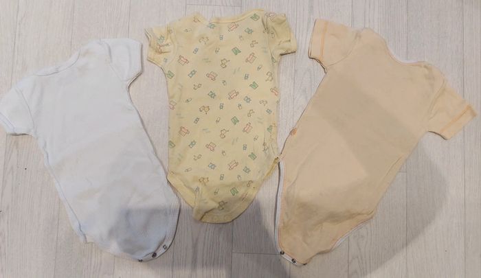 Lot 5 bodie manches courtes 6m - photo numéro 4