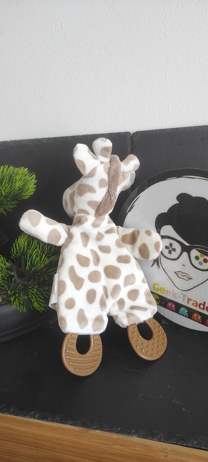 Doudou plat Girafe blanc marron crème Anneau dentition zdt action bruissant - photo numéro 2