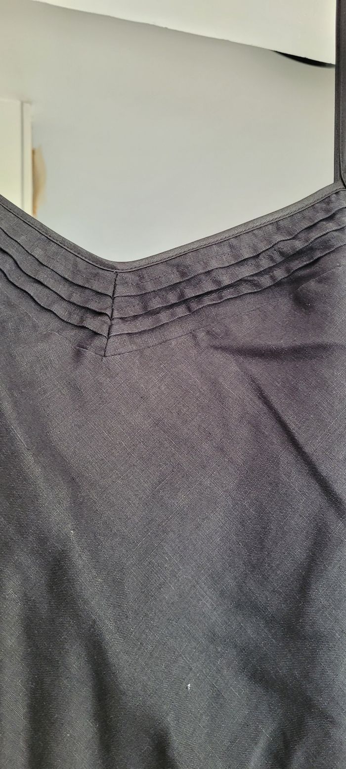 Robe noire à fines bretelles - photo numéro 3