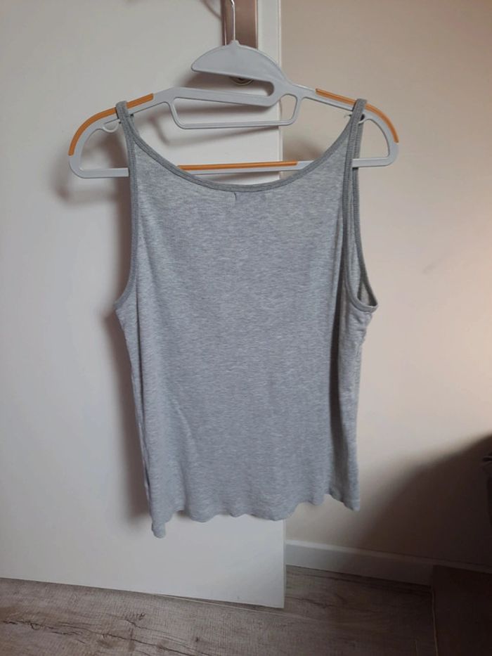 Débardeur gris clair - photo numéro 4