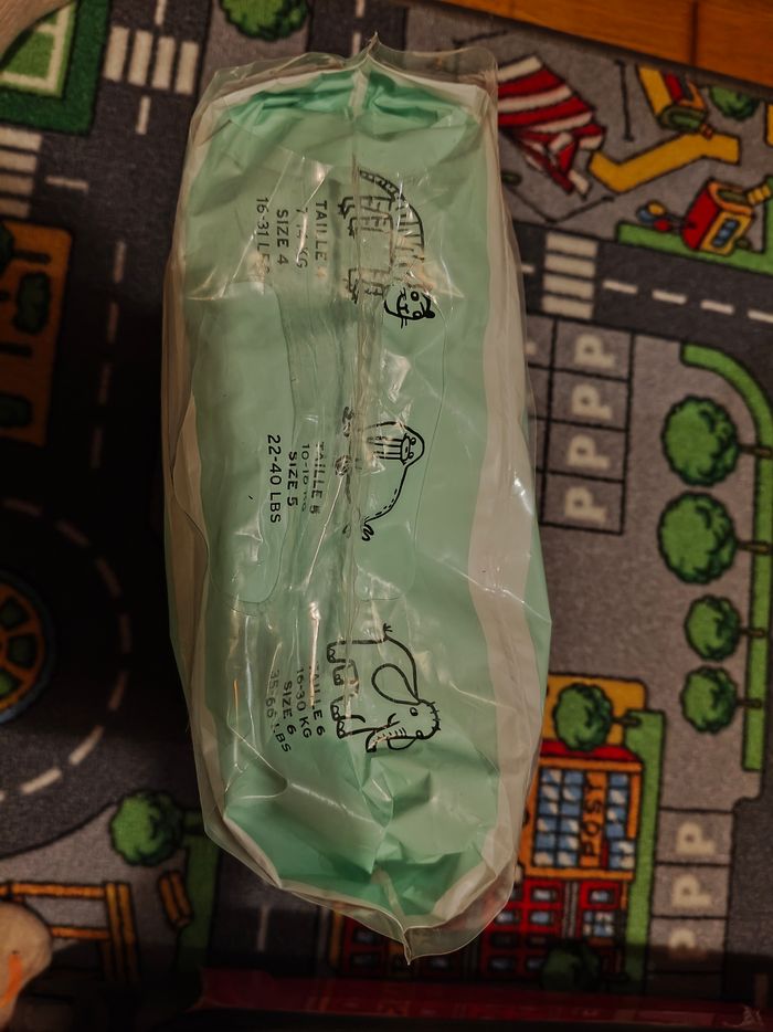 Paquet neuf couches culottes T6 - photo numéro 2