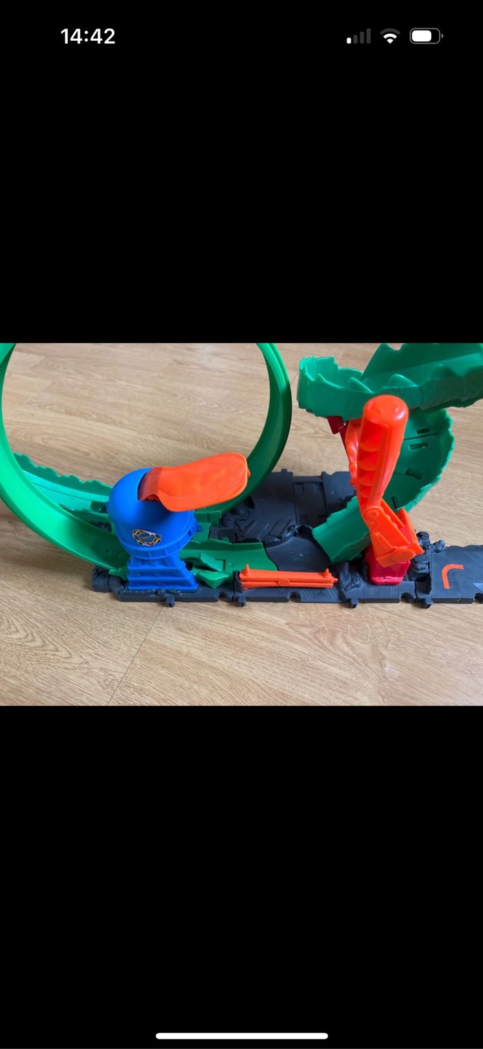 Hot wheels city attaque du dragon de feu - photo numéro 3