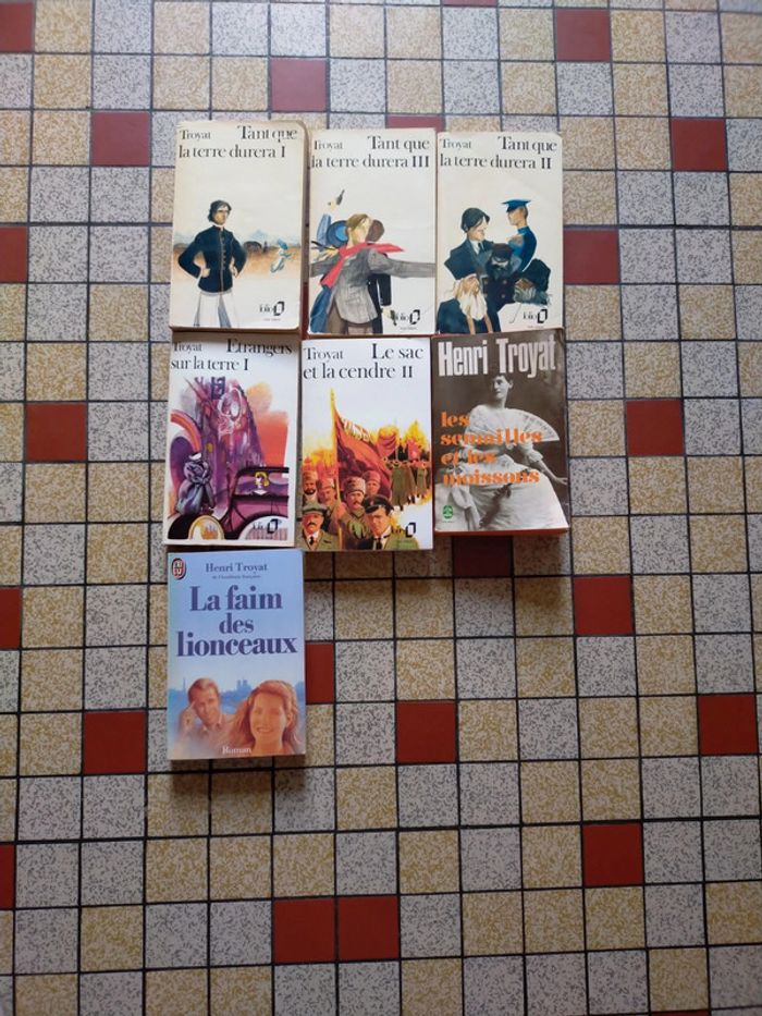 Lot de 7 livres Troyat