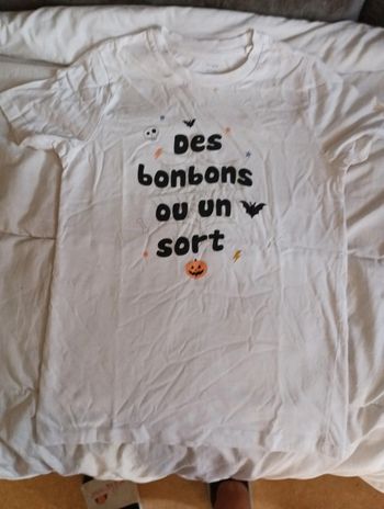 Tee shirt manches courtes halloween taille 10 ans