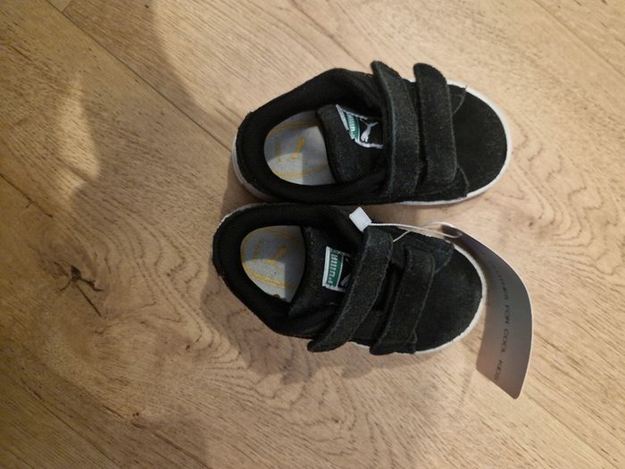 Puma Suède taille 22 - photo numéro 2