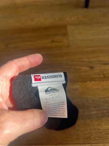 Cache col cache nez Quiksilver