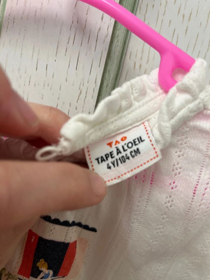 Tres joli haut léger - photo numéro 2