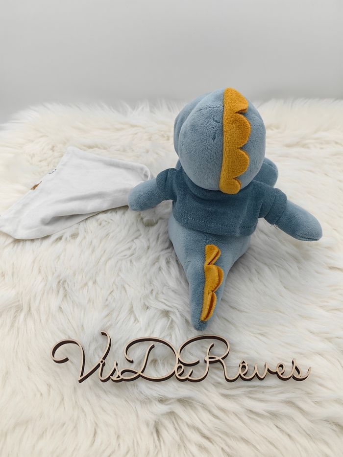 Doudou mouchoir dragon dinosaure bleu et jaune Auchan In Extenso - photo numéro 5