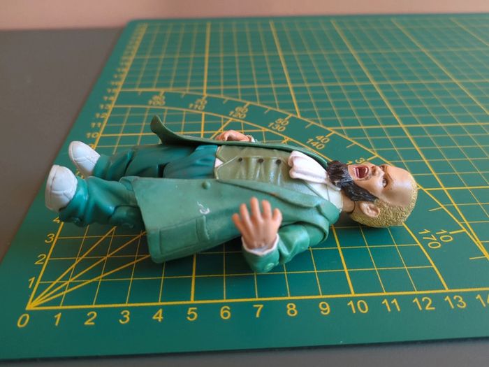 Figurine 2008 Jakks Hornswoggle wwE catcheur - photo numéro 4