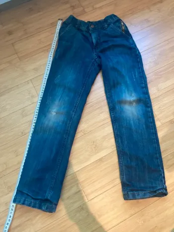6 ans - pantalon matière jeans avec élastique de réglage à l’intérieur avec usure intentionnelle