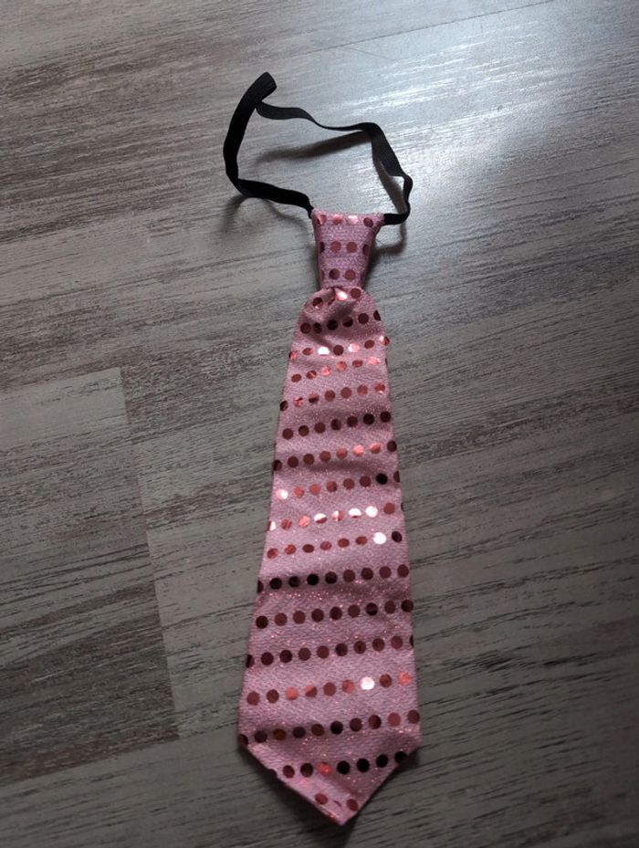 Cravate fantaisie lumineuse