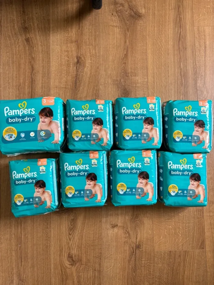 Couches Pampers Baby Dry taille 3