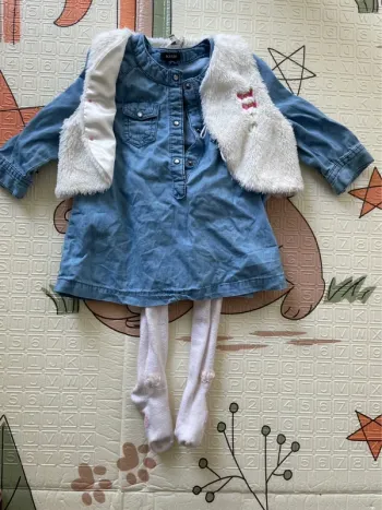 Ensemble robe / gilet / collant bébé fille