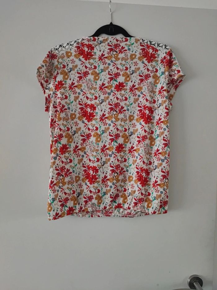 Blouse fleurie - photo numéro 2