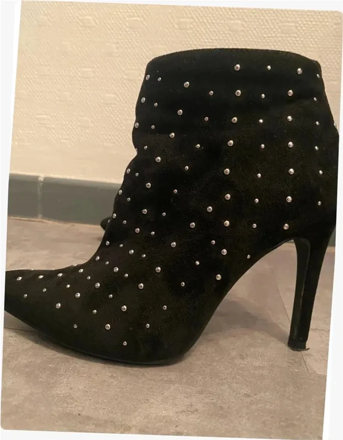 Bottines noires à clous bout pointu Mosquitos - photo numéro 2