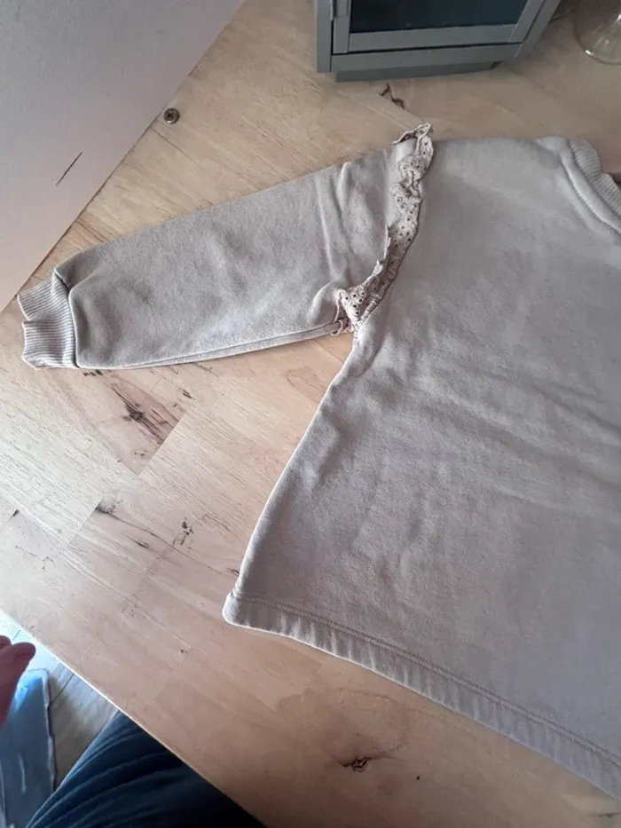 Petit pull beige • Kiabi • 4 ans - photo numéro 7