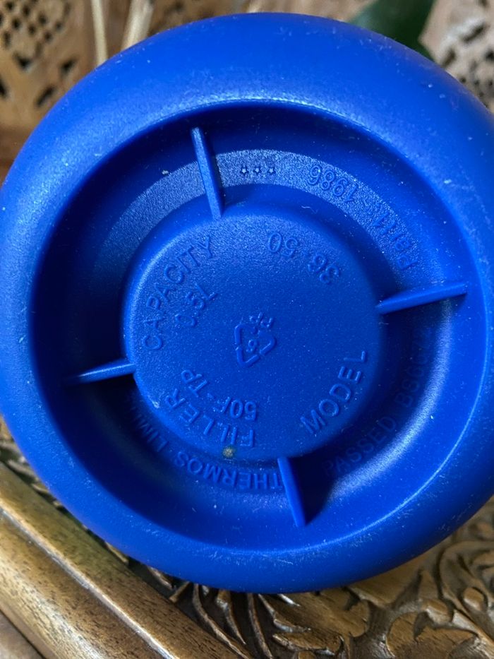 Thermos verte 0,5 litre très bon état - photo numéro 5