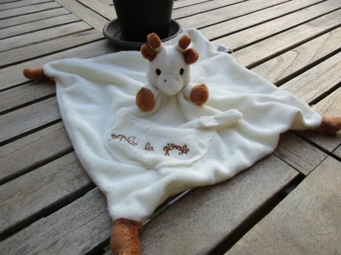 2 doudous carrés vulli sophie la girafe comme neufs - photo numéro 4