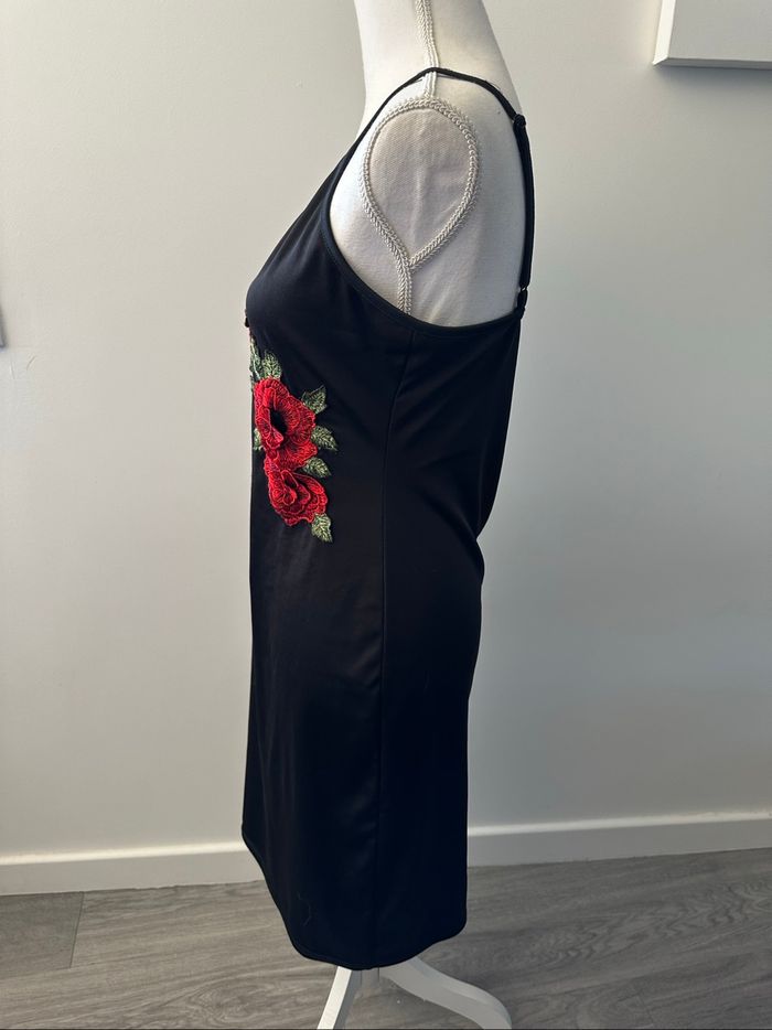 Robe nuisette broderies fleurs noire rouge et verte Y2K T38/40 M/L - photo numéro 4
