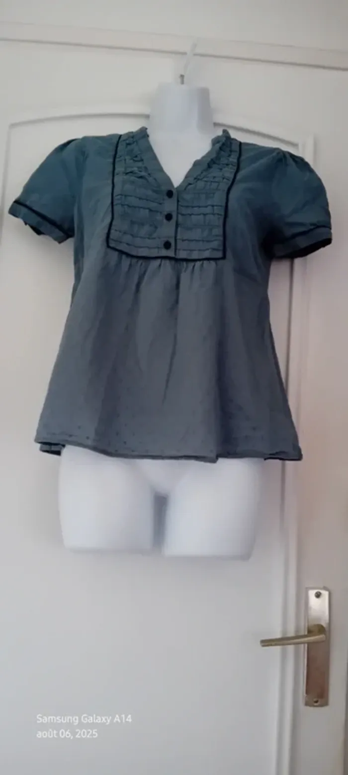Blouse manches courtes col V avec boutons et broderies bleu femme 36 h&m - photo numéro 13