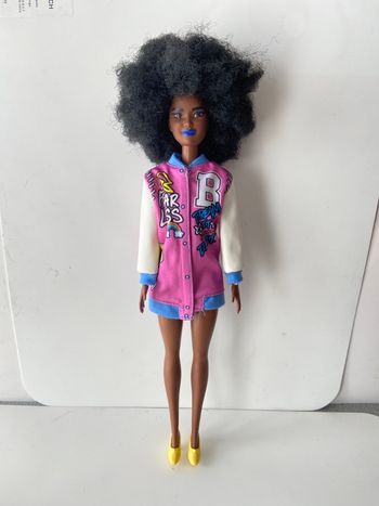 Poupée Barbie noire 