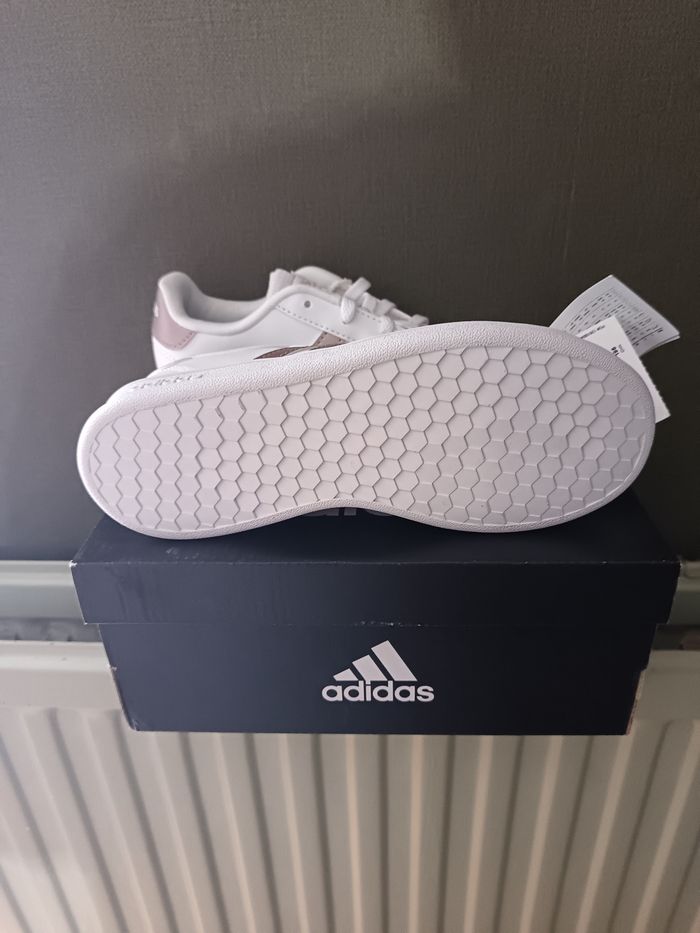 Basket adidas - photo numéro 3