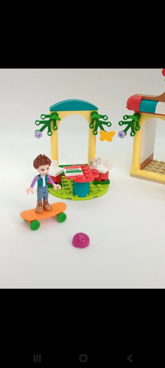 Lego friends  pizzeria de Heartlake City 41705 
Complet - photo numéro 2