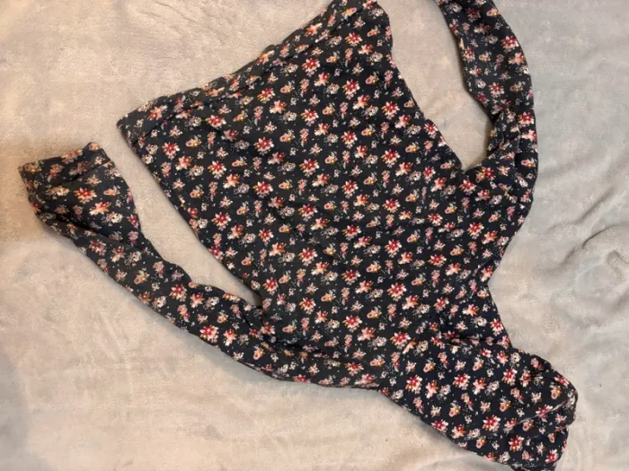 Pull à capuche gémi 8 ans - photo numéro 5