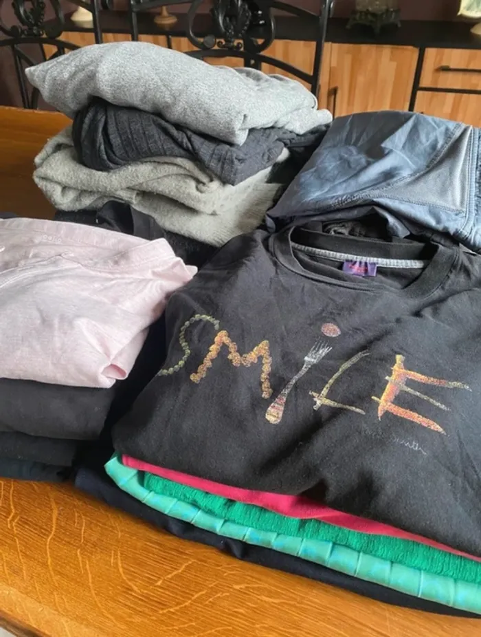 Lot vêtements divers revendeur