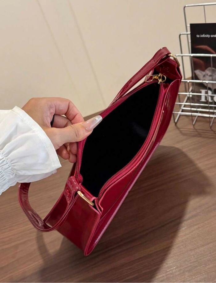 Sac à bandoulière minimaliste bordeaux - simple et élégant - photo numéro 2