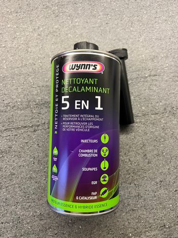 nettoyant décalamitant 5 en 1 Wynns pour  essence