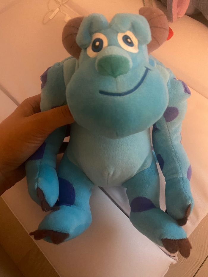 Peluche disney monstres et compagnies