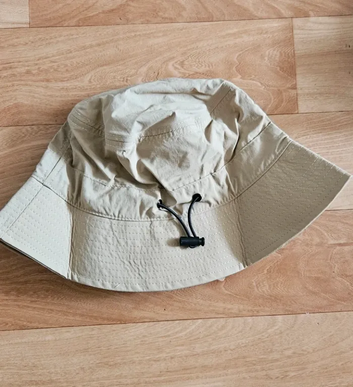 Bob The North Face beige - Taille unique - Neuf - photo numéro 2