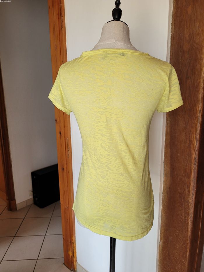 Tee shirt jaune - photo numéro 3