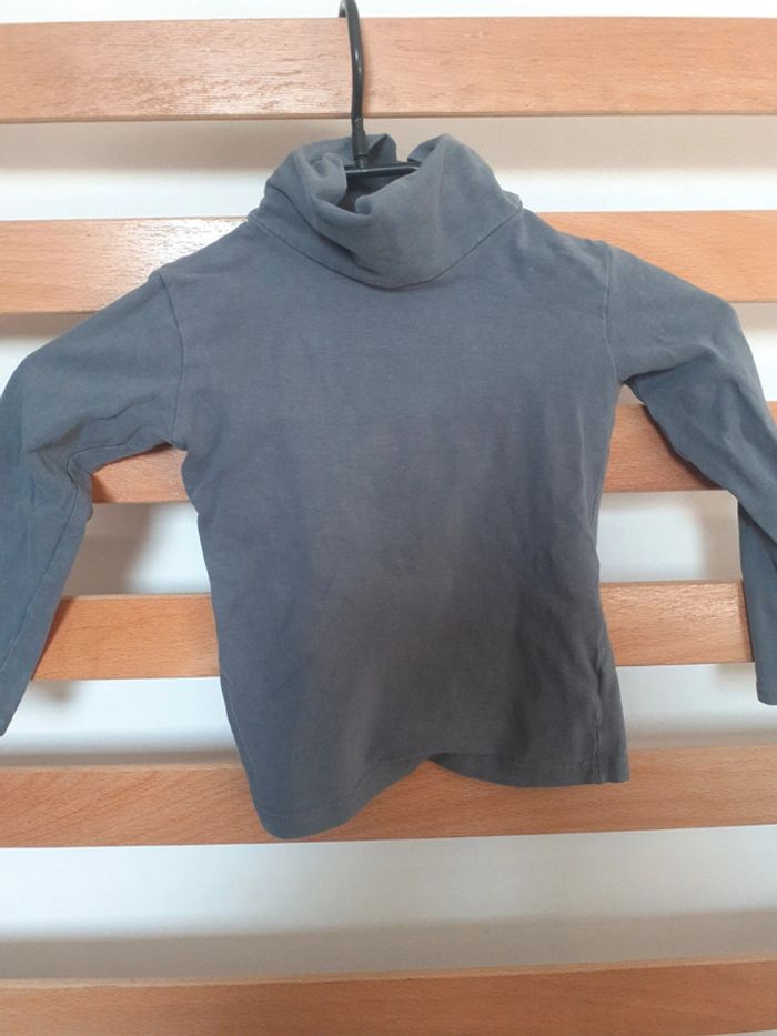 Sous pull gris gémo 4 ans