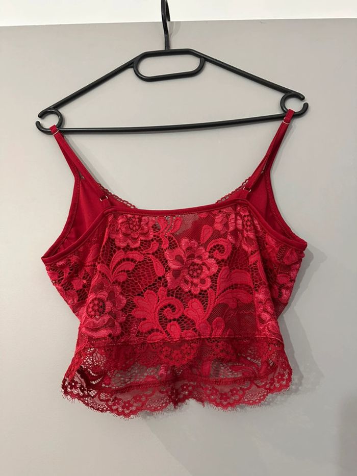 Petit top en dentelle rouge Shein taille M - photo numéro 2