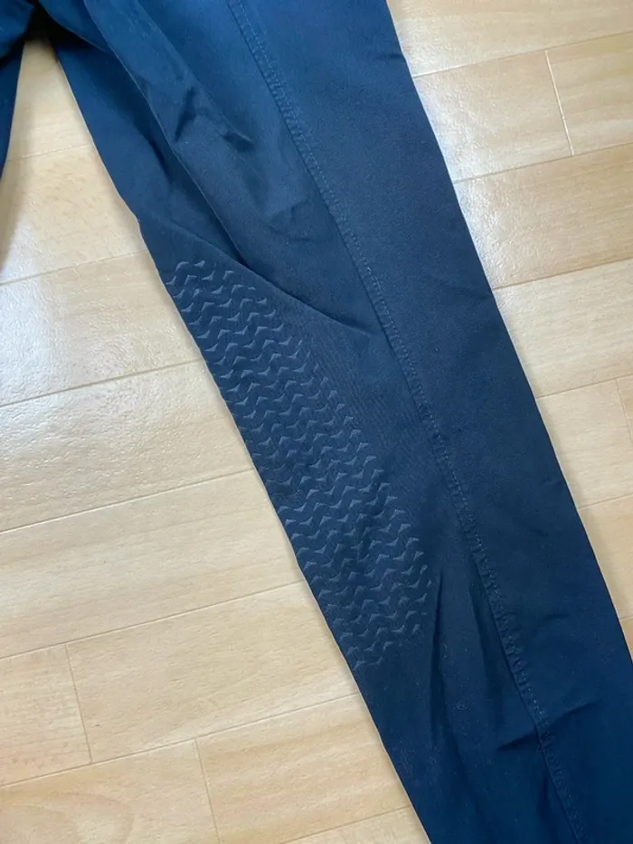 Pantalon Equithème noir – Très bon état – Taille 34 - photo numéro 12
