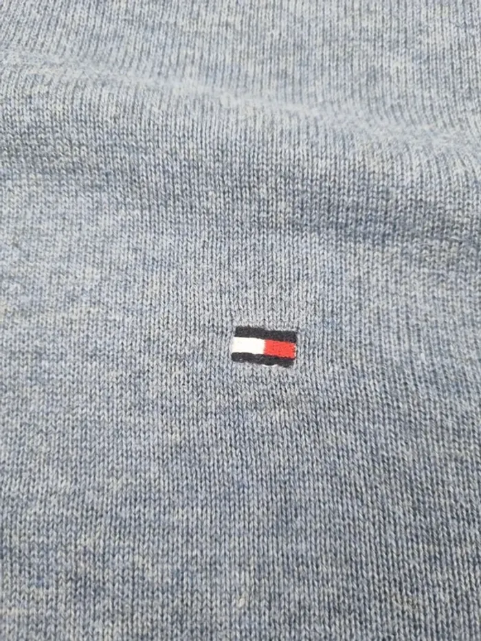 Pull col V Tommy Hilfiger bleu clair – Taille XL Homme - photo numéro 5