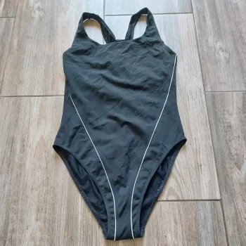 Maillot de bain 1 pièce noir bandes blanches taille 42