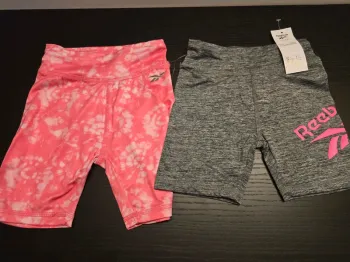 lot de 2 short de sport gris et rose Reebok