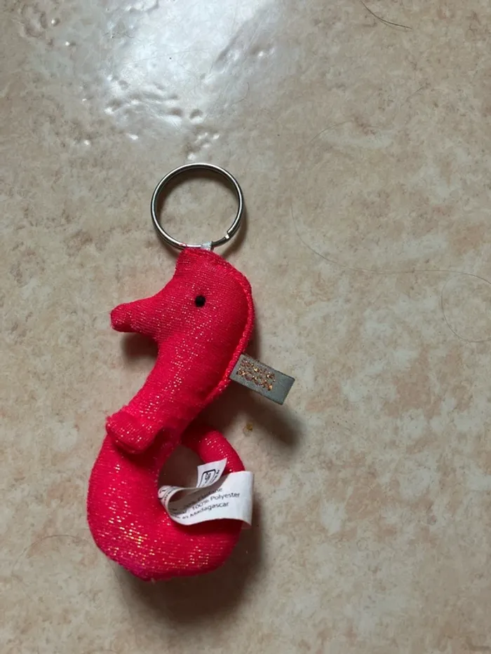 Porte-clé Hippocampe Rose – Magie Marine à Emporter Partout ! - photo numéro 3