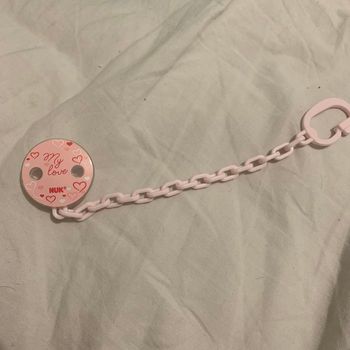 Attache tétine