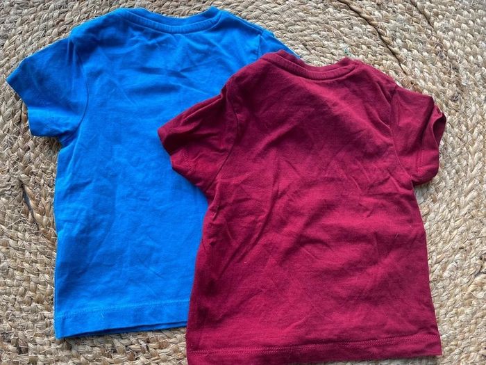 Lot 2 tee-shirts 9 mois - photo numéro 3