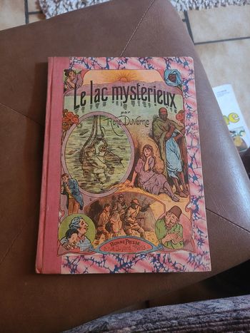 Le lac mystérieux