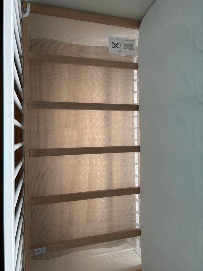 Lit bébé + matelas - photo numéro 5